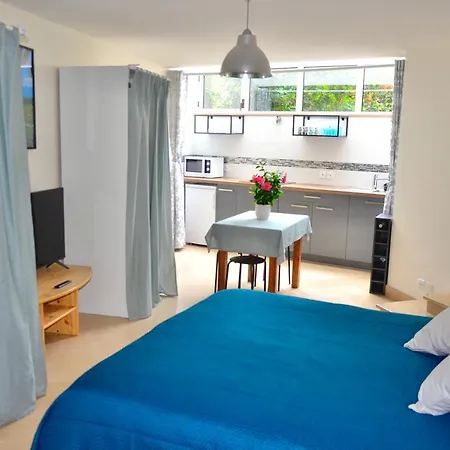 Le Jardin Paris 3* Ивры-Сур-Сеине