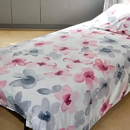 Le Jardin Paris Bed and Breakfast 3*